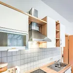 Spacious Near Center * Medebach
