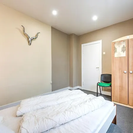 Villa Spacious Near Center