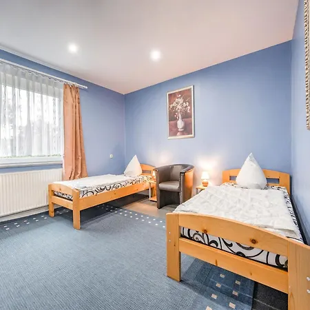 Spacious Near Center *