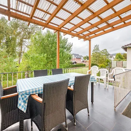 Spacious Near Center Villa Medebach