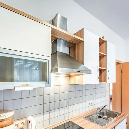 Spacious Near Center * Medebach