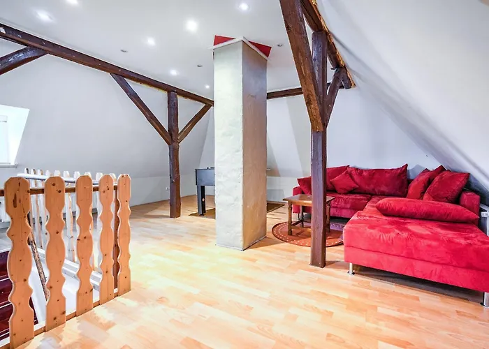 Villa Spacious Near Center *