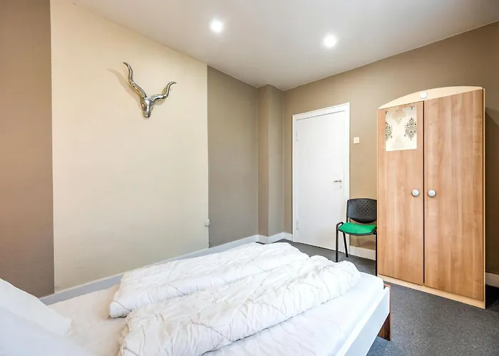 Villa Spacious Near Center