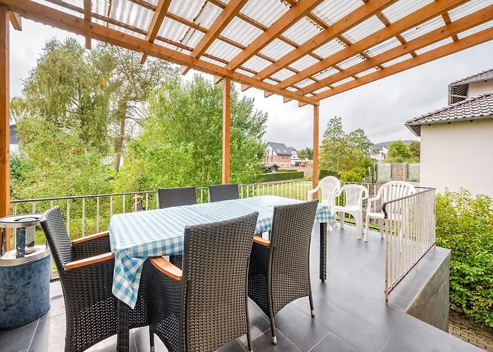 Spacious Near Center Villa Medebach