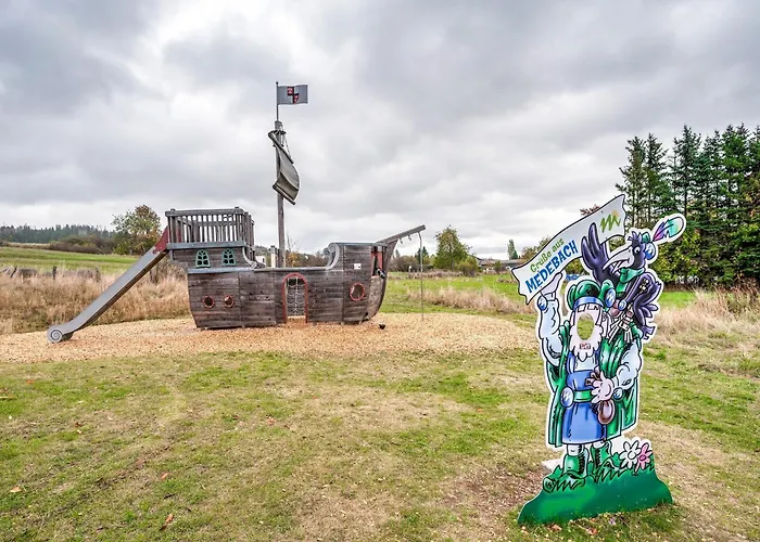 Spacious Near Center Villa Medebach